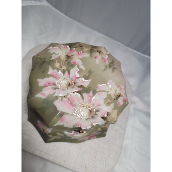 Rare Floral ANTIQUE C. F. MONROE "NAKARA" WAVE CREST DRESSER BOX Hinged - Picture 2 of 8